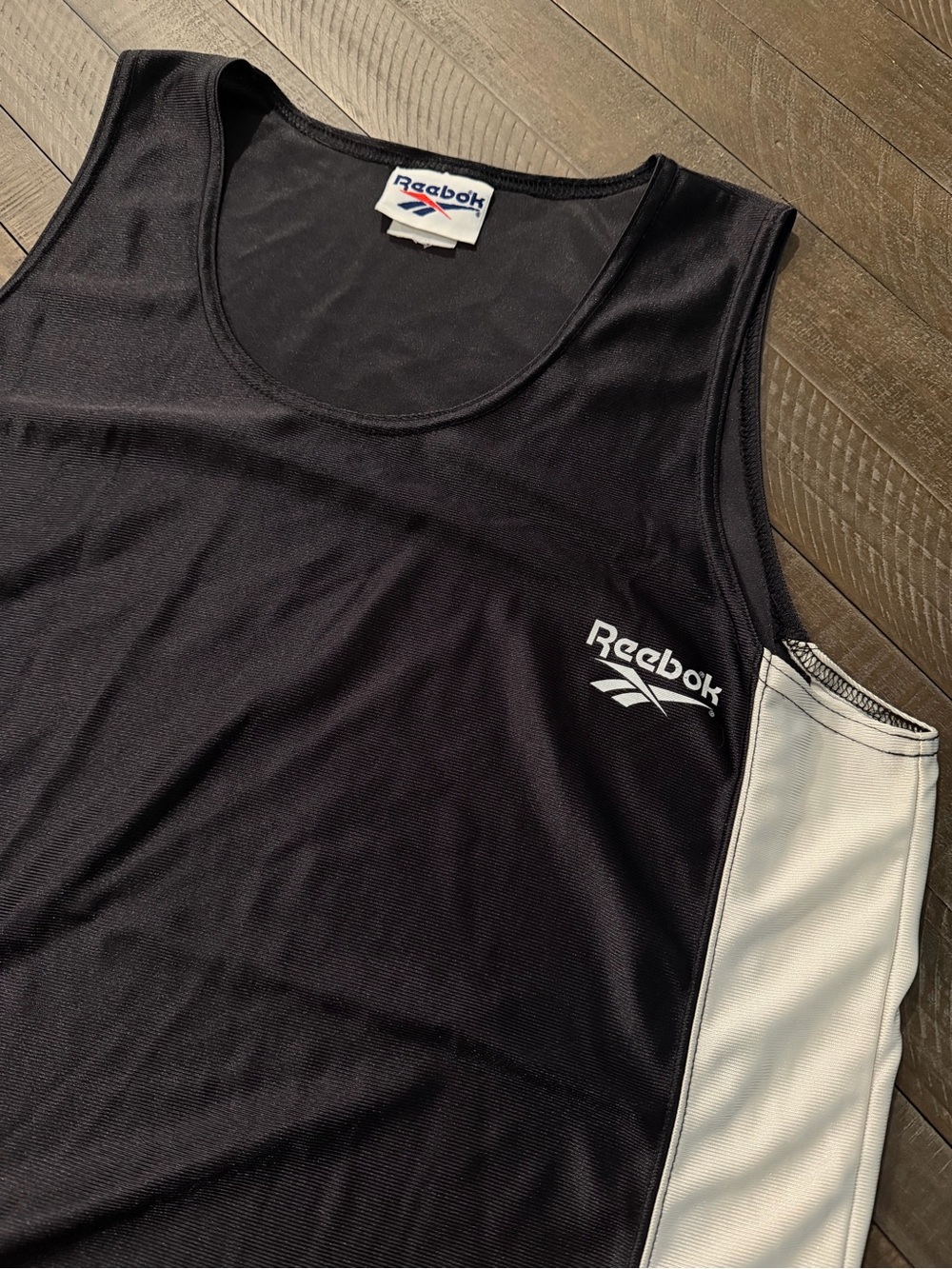 Vintage 90s Reebok Black & White Tank Top – Men’s Large